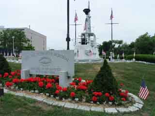  Connecticut:  United States:  
 
 Submarine Force Library and Museum